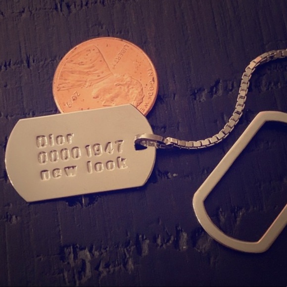 Dior dog tag necklace - Picture 1 of 8